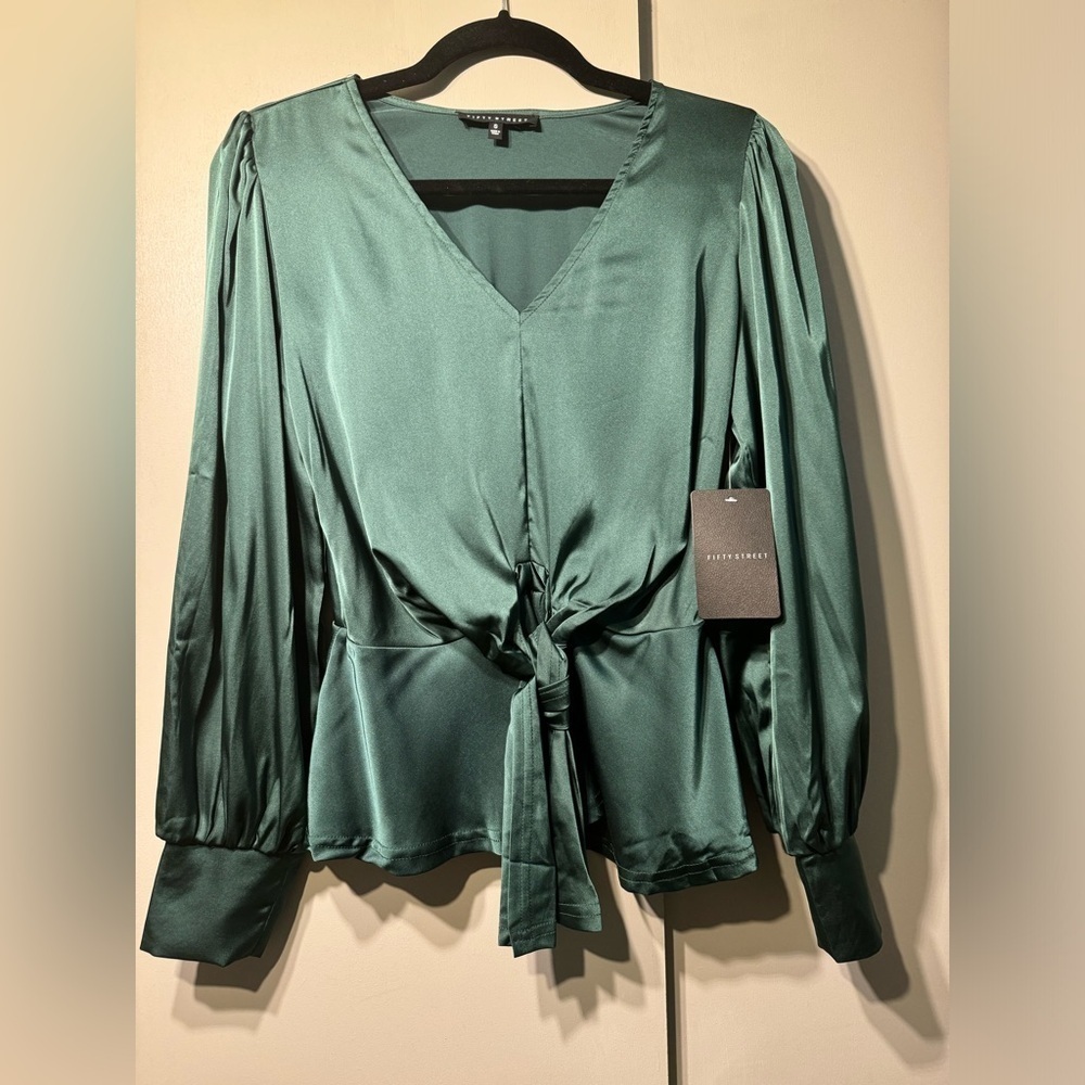 NEW Stunning Green Fifty Street Blouse
